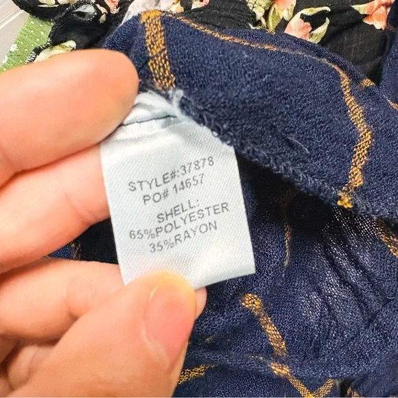 Skies Are Blue Navy Blue & Gold Plaid Erina Henley Top Womens XL - Picture 8 of 8